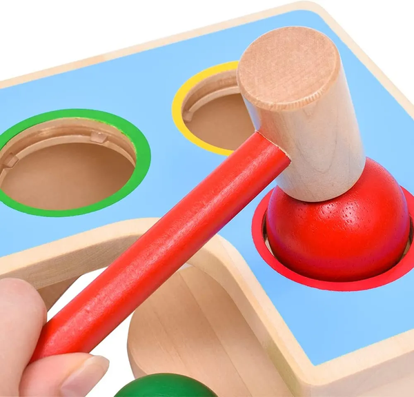 Banc à marteler en bois Goki  2 en 1 avec Circuit à boules