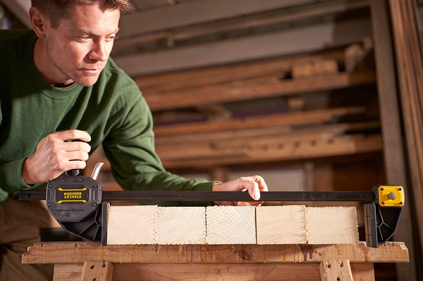 Serre-joint XL FATMAX capacité 1250mm L.1500mm - STANLEY - FMHT0-83242